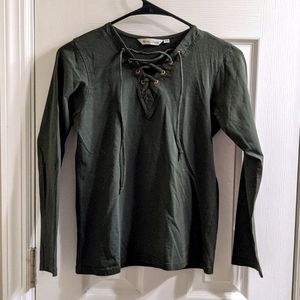 Criss cross V-neck Top